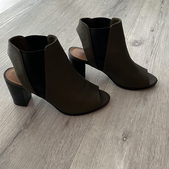 Open Toe Booties - Picture 3 of 5